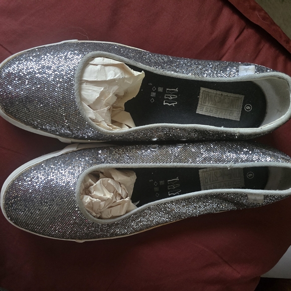 Womens Silver Glitter CONVERSE ALL STAR Round Toe Sneakers Sz 9 Pre-owned - Picture 9 of 9